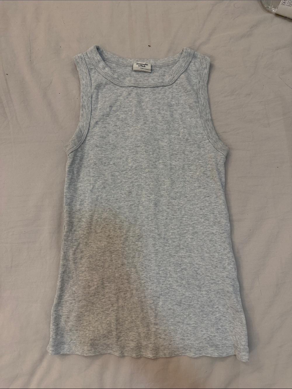 Grey tank top